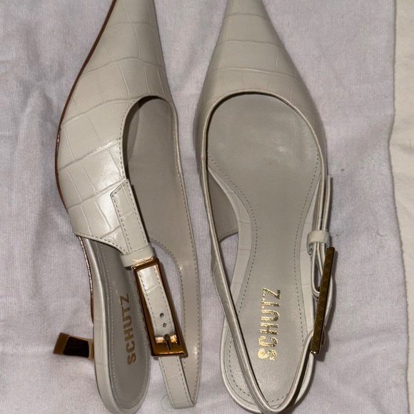 Schutz Kitten Heel - Picture 1 of 4